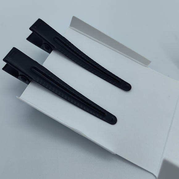 VALENTINO Beauty Black VLogo Hair Clips (Set of 2) | VIP GWP | NIB - Picture 4 of 6